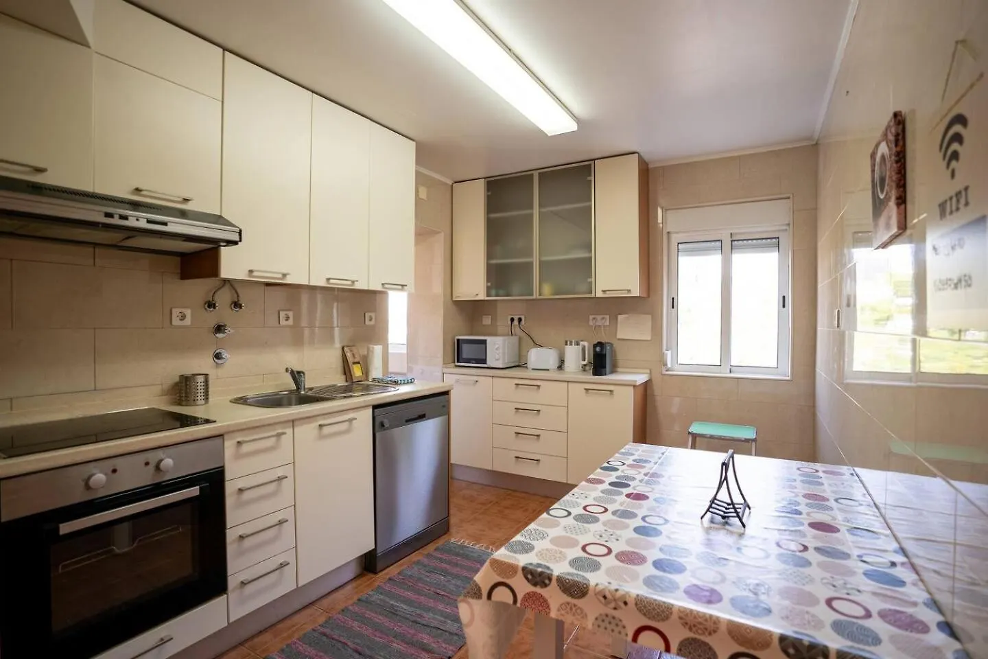 Lägenhet Cozy And Quiet 3-Bedroom Flat Lisboa