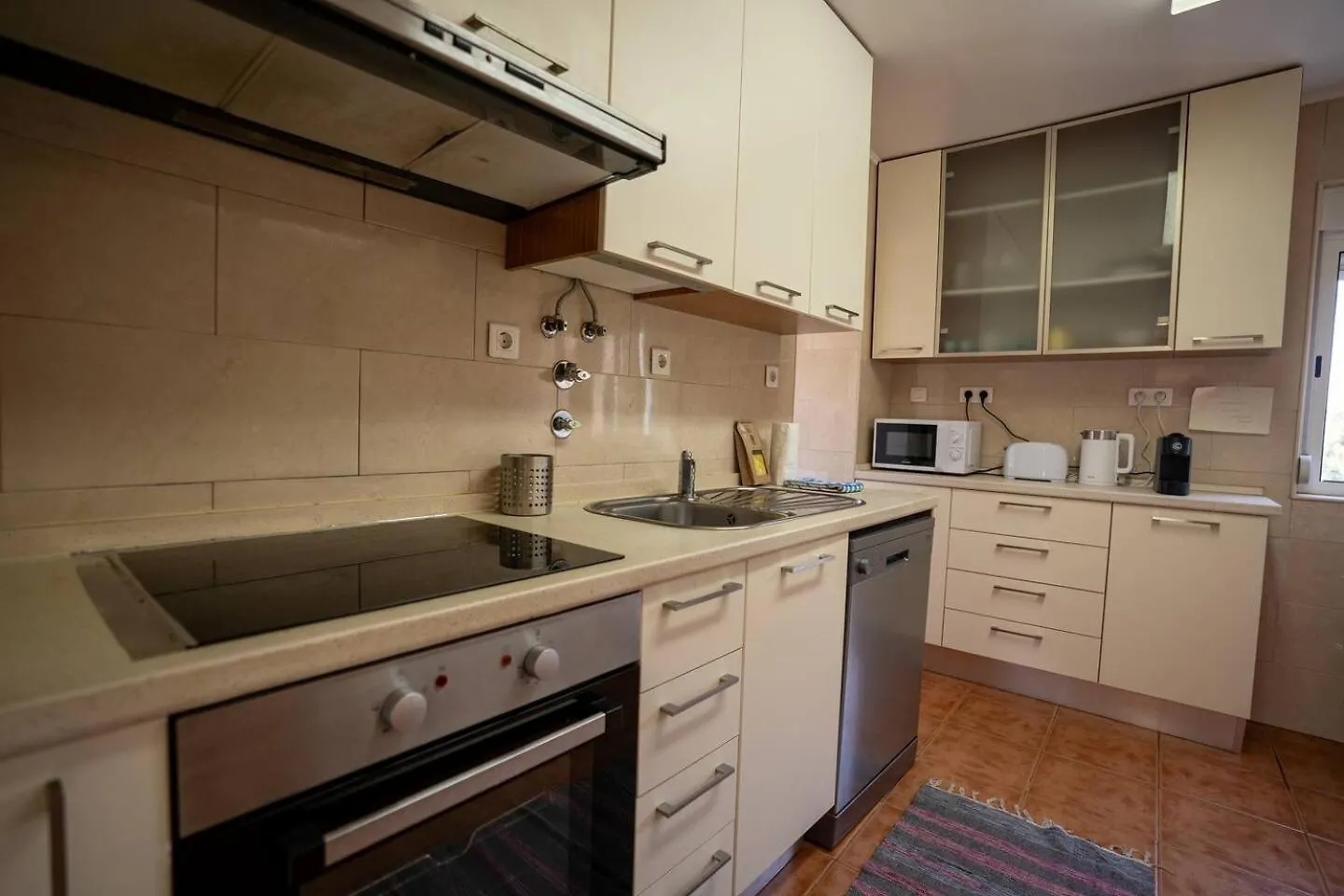 Lägenhet Cozy And Quiet 3-Bedroom Flat Lisboa